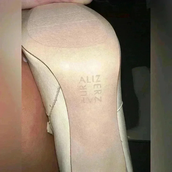 Cream Heeled Booties size 6.5 - Picture 6 of 7